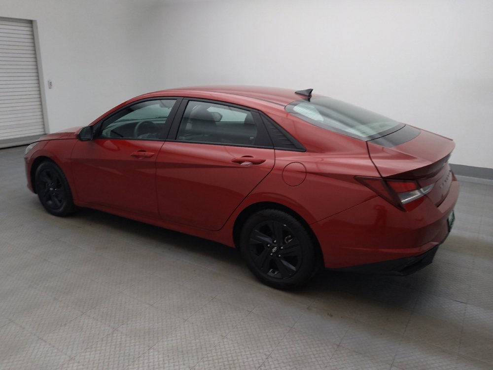 Used 2023 Hyundai Elantra SEL w/ Cargo Package FWD image 3
