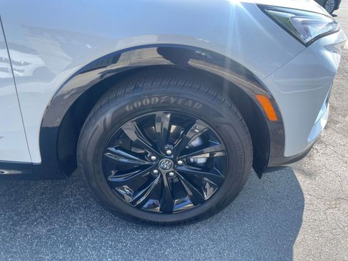 Used 2025 Buick Envista Sport Touring image 30