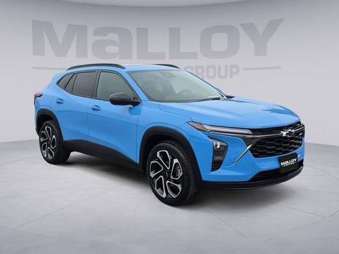 Used 2024 Chevrolet Trax RS w/ Sunroof Package image 7