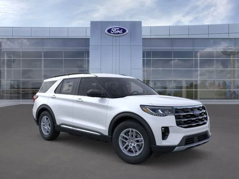 New 2025 Ford Explorer Active w/ Active Comfort Package image 7