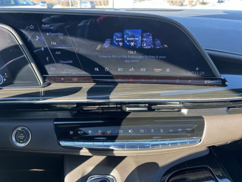 Used 2023 Cadillac Escalade ESV Sport w/ Touring Package image 18