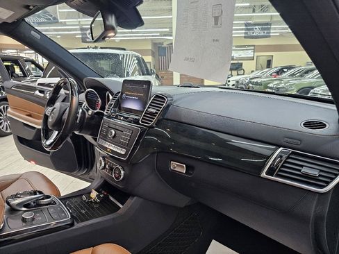 Used 2018 Mercedes-Benz GLS 550 4MATIC image 22