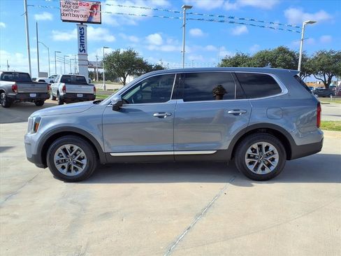 Used 2024 Kia Telluride LX image 4