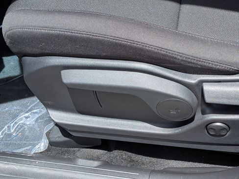 Used 2025 Hyundai Santa Fe SE FWD image 22