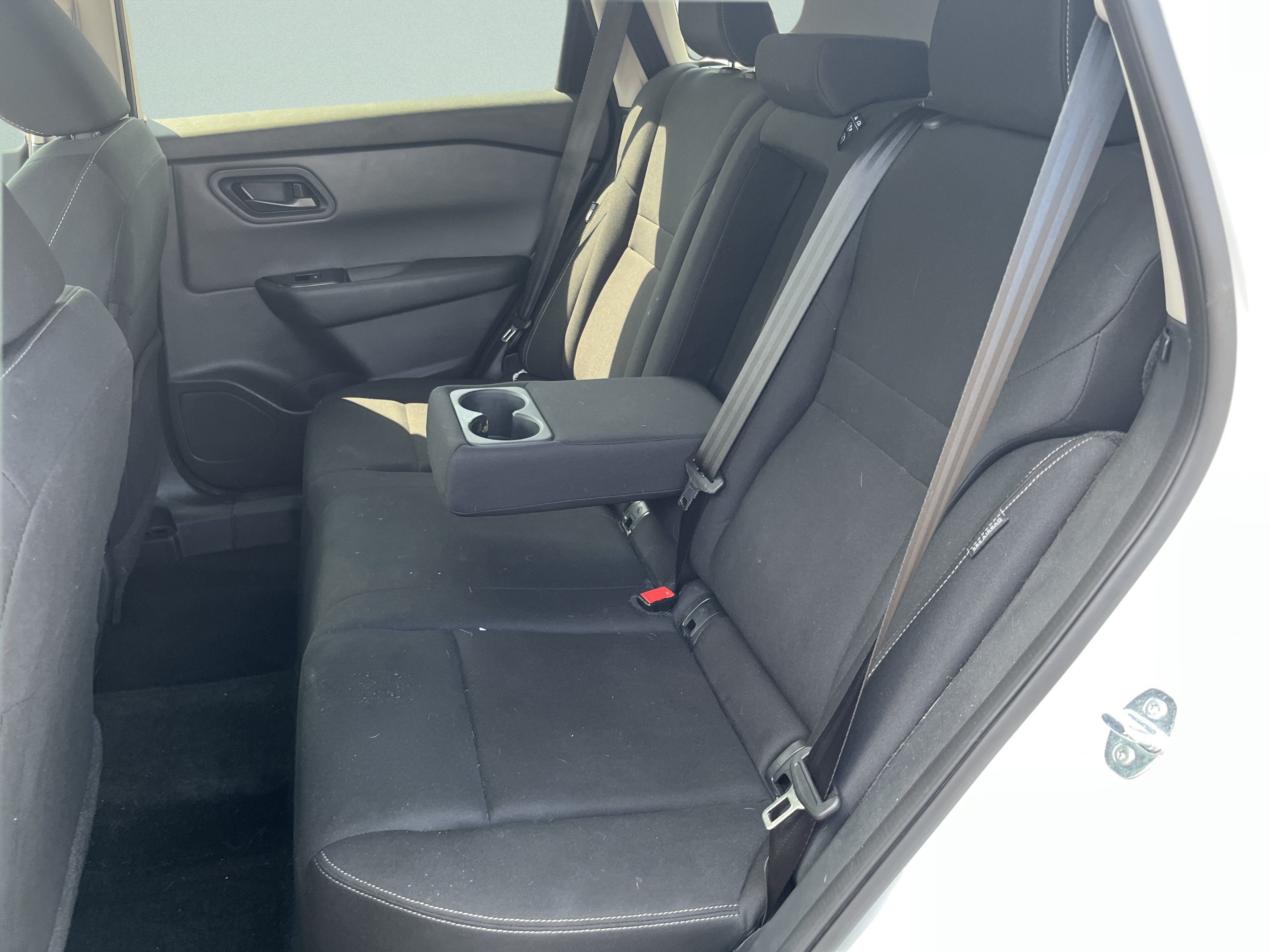 Used 2024 Nissan Rogue S AWD/4WD image 24
