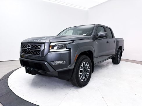 Used 2024 Nissan Frontier SL w/ Technology Package RWD image 13