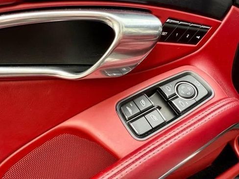 Used 2018 Porsche 911 Carrera 4 GTS image 14