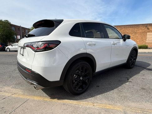Used 2025 Honda HR-V Sport image 4