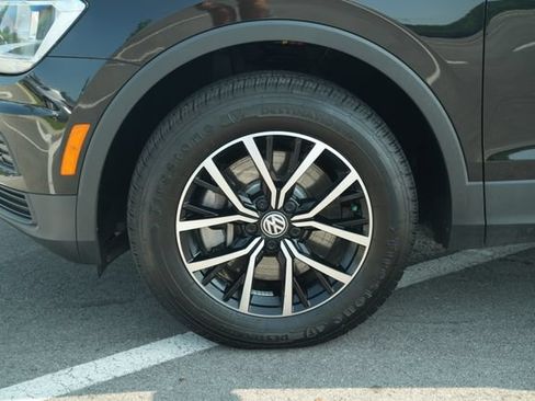 Used 2021 Volkswagen Tiguan SE AWD/4WD image 11