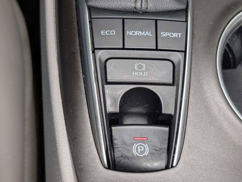 Used 2021 Toyota Camry XLE image 26