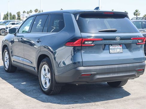 Certified 2025 Toyota Grand Highlander FWD image 7