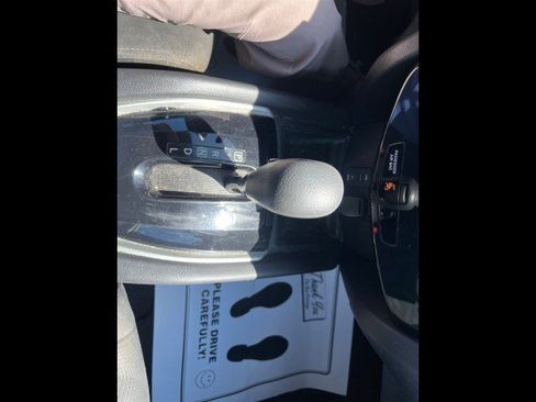 Used 2014 Nissan Rogue S FWD image 16