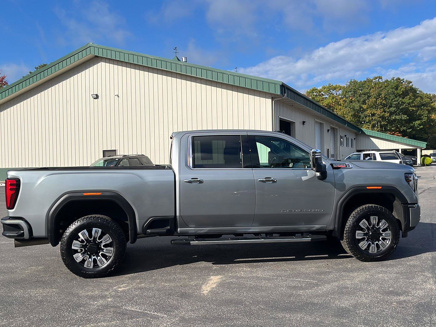 Used 2024 GMC Sierra 2500 Denali w/ Denali Reserve Package AWD/4WD image 6