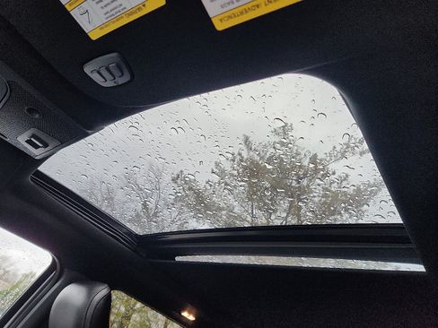 Used 2015 Ford F150 Platinum w/ Equipment Group 701A Luxury image 15