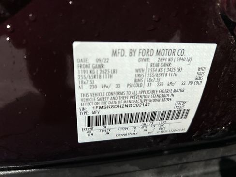 Used 2022 Ford Explorer XLT w/ Equipment Group 202A AWD/4WD image 28