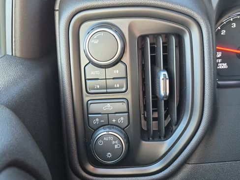 Used 2022 Chevrolet Silverado 1500 Custom Trail Boss image 16