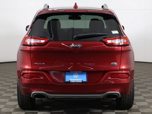 Used 2017 Jeep Cherokee Overland AWD/4WD image 13