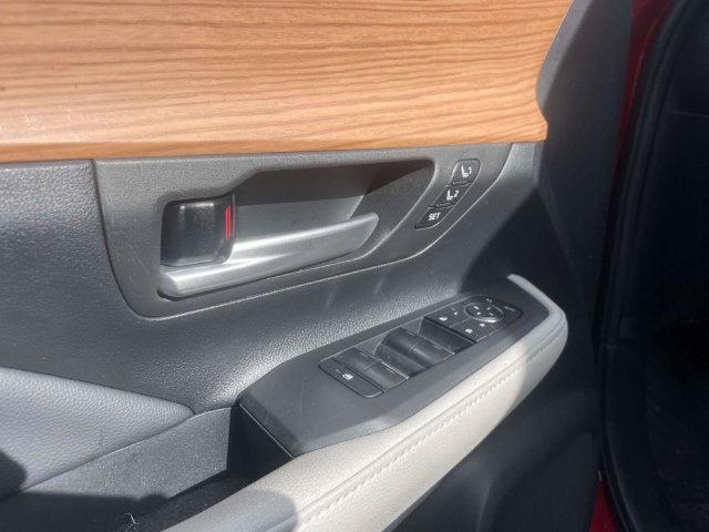 Used 2024 Toyota Grand Highlander AWD image 20