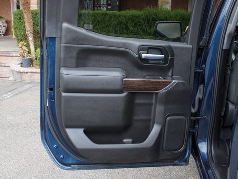 Used 2021 GMC Sierra 1500 SLE w/ Driver Alert Package I image 30