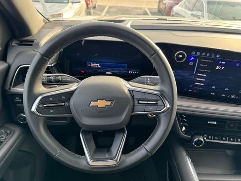 Used 2025 Chevrolet Tahoe LS image 13