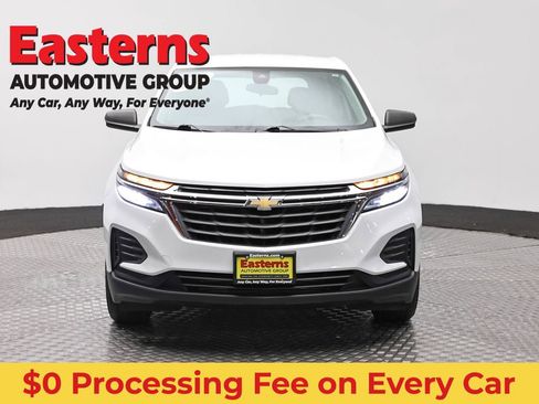 Used 2022 Chevrolet Equinox LS FWD image 2