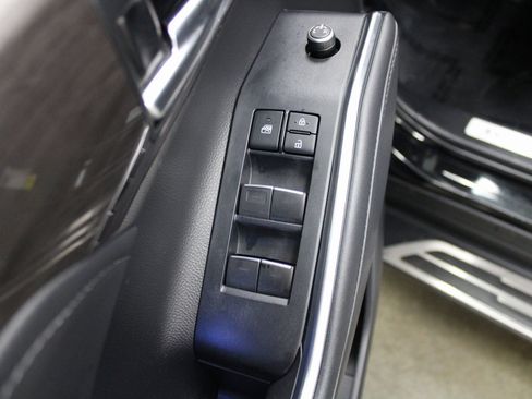 Used 2022 Toyota Highlander Limited image 46