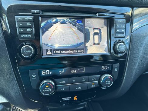 Used 2016 Nissan Rogue SL AWD/4WD image 19