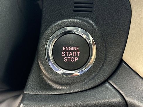 Used 2025 Subaru Outback Limited image 27