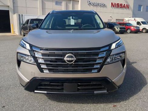 Certified 2026 Nissan Rogue Platinum w/ Tech Package image 9