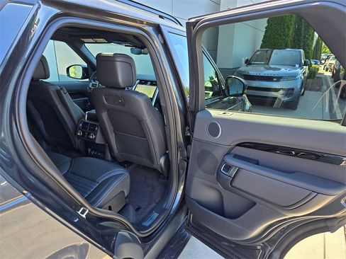 New 2025 Land Rover Discovery S image 32