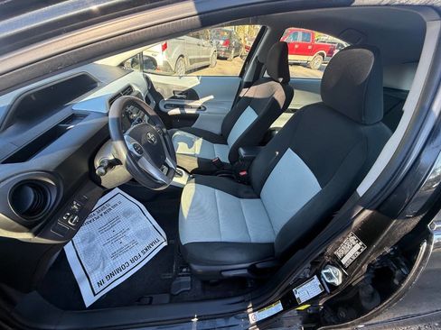 Used 2012 Toyota Prius C Two image 10