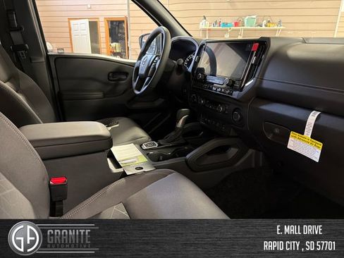 New 2026 Nissan Frontier SV w/ SV Convenience Package AWD/4WD image 32