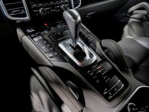 Used 2013 Porsche Cayenne Diesel image 14
