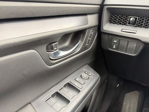 Used 2025 Honda CR-V Sport-L image 28