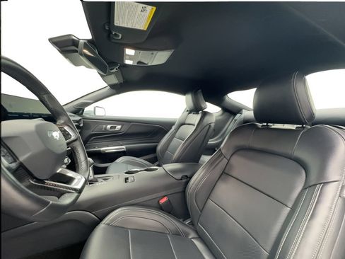 Used 2025 Ford Mustang Premium RWD image 19