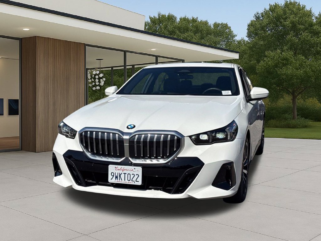 Used 2026 BMW 530i w/ M Sport Package RWD image 3