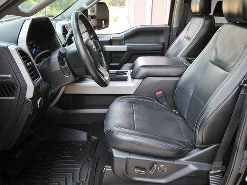 Used 2019 Ford F250 Lariat w/ Lariat Ultimate Package AWD/4WD image 22