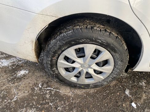 Used 2015 Toyota Corolla L image 24