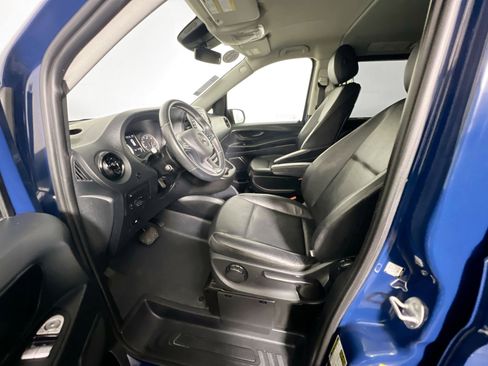 Used 2023 Mercedes-Benz Metris Passenger image 14