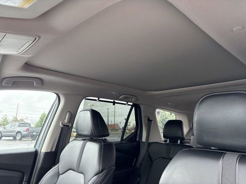 Used 2023 Honda Pilot Touring image 18