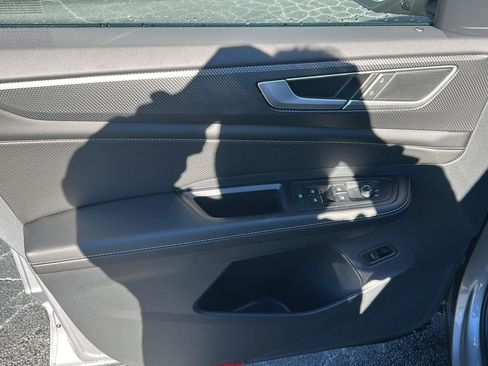 New 2026 Volkswagen Atlas Cross Sport SEL image 12