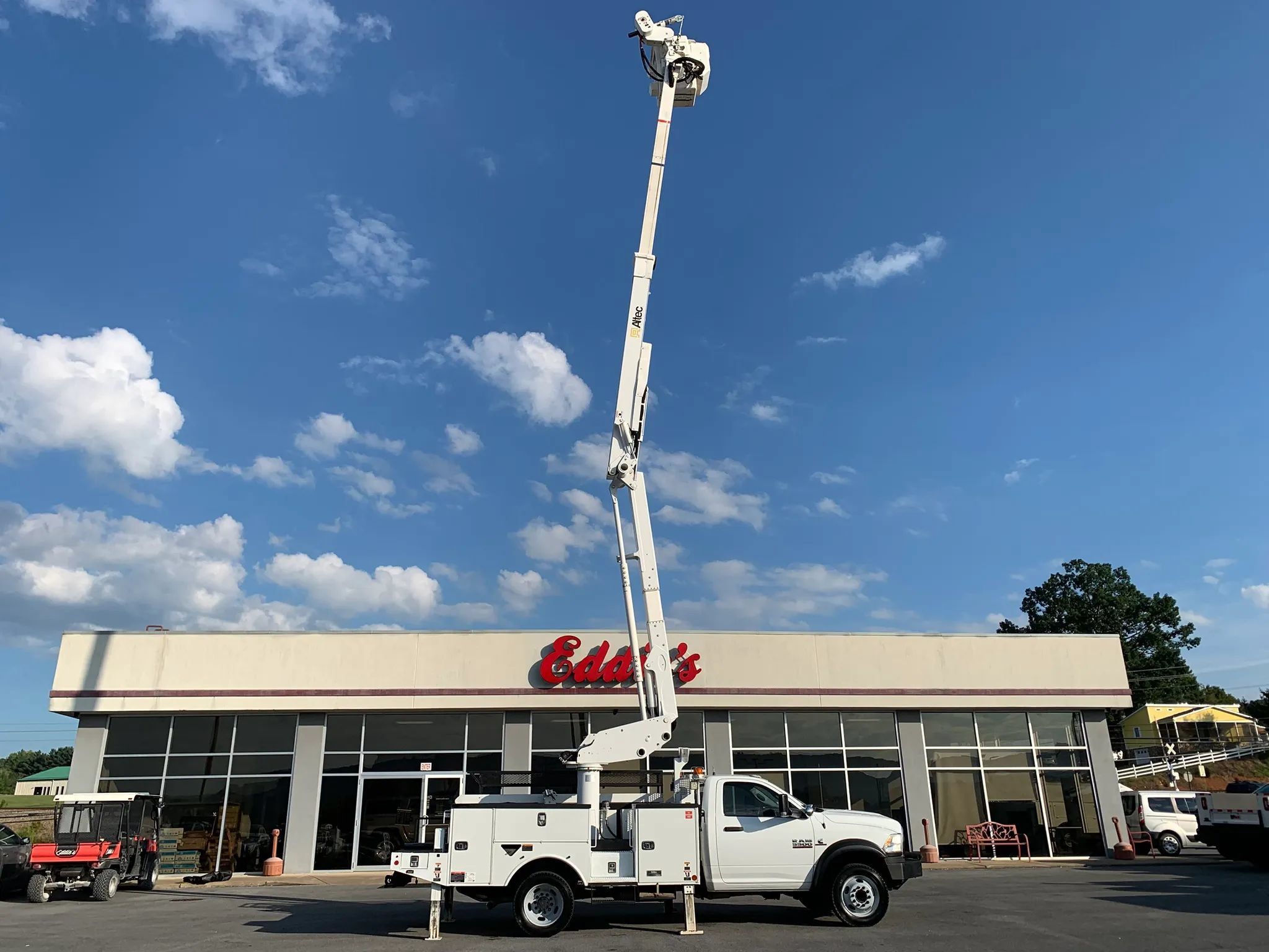 Used 2018 RAM 5500 Tradesman w/ Power & Remote Entry Group AWD/4WD image 61