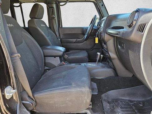 Used 2018 Jeep Wrangler Unlimited Sahara AWD/4WD image 20