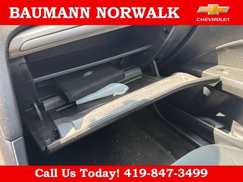 Used 2019 Ford Fusion SE FWD image 31