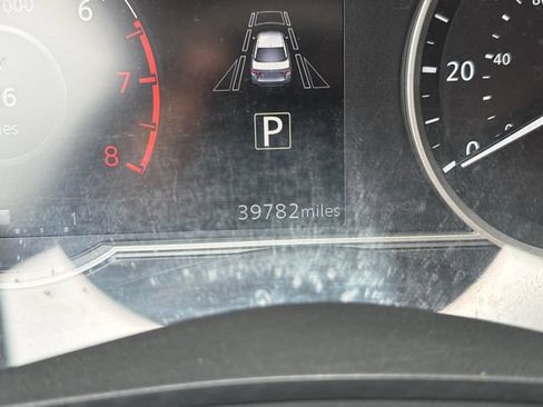 Used 2023 Nissan Versa SV FWD image 16
