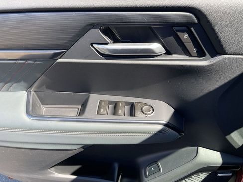 New 2026 GMC Acadia AT4 w/ Luxury Package AWD/4WD image 23