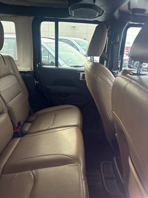Used 2023 Jeep Wrangler Unlimited Sahara w/ Cold Weather Group AWD/4WD image 27