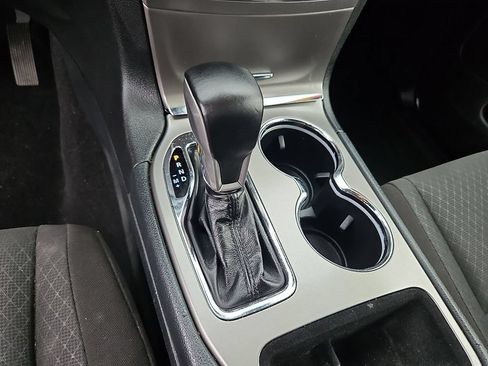 Certified 2020 Jeep Grand Cherokee Laredo AWD/4WD image 15