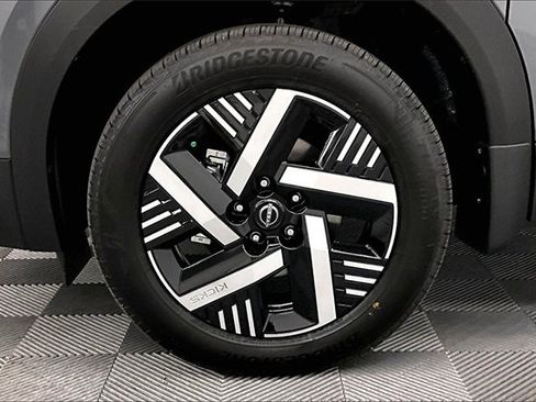 New 2026 Nissan Kicks SV image 11