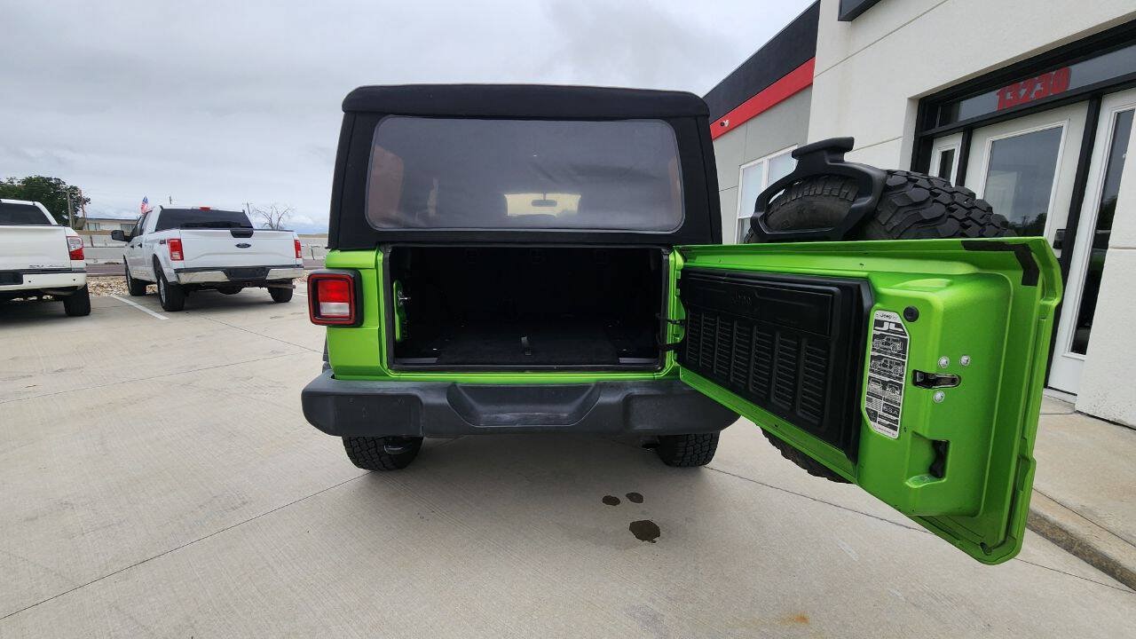 Used 2018 Jeep Wrangler Unlimited Sport S AWD/4WD image 21